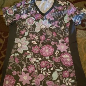 UA scrub top xs